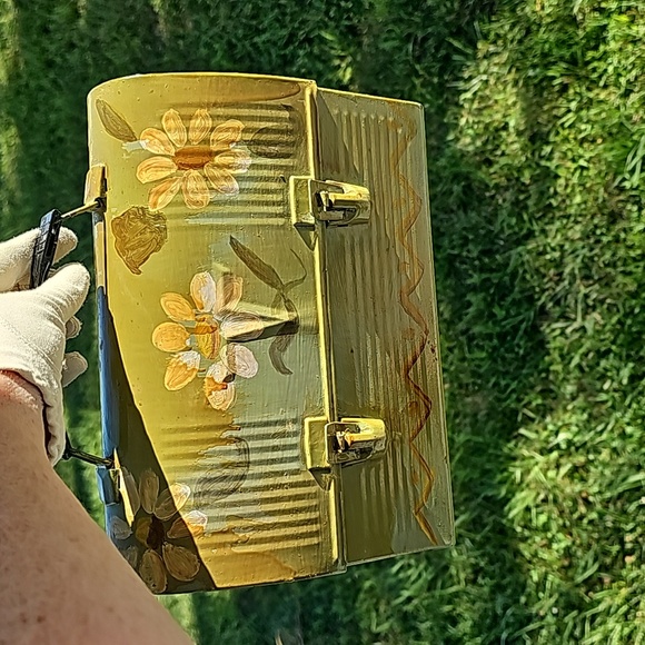 VINTAGE Victory Dome Top Lunchbox - Picture 4 of 12